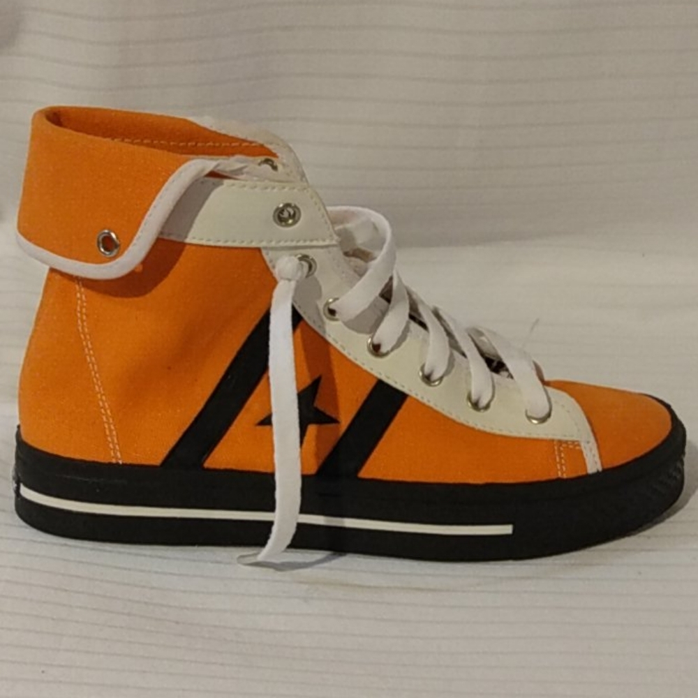 Shoe - Picture 2 of 5